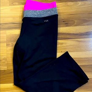 Victoria’s Secret VSX Cropped Leggings